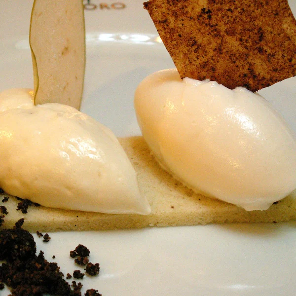 Oslo, Norvegia - 16 marzo 2006: Gelato alla vaniglia — Foto Stock