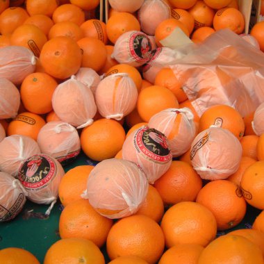 Paris, Fransa - 21 Mart 2004 : Oranges