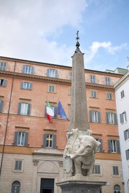 Roma, İtalya - 27 Haziran 2017 : Fil ve Dikilitaş