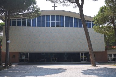 Milano Marittima, İtalya - 29 Temmuz 2018 : Stella Maris kilisesinin görünümü
