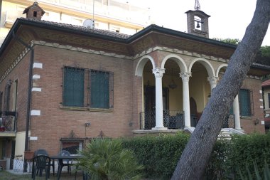 Milano Marittima, İtalya - 03 Ağustos 2018 : Milano Marittima'daki 'La Campanella' villasının görünümü