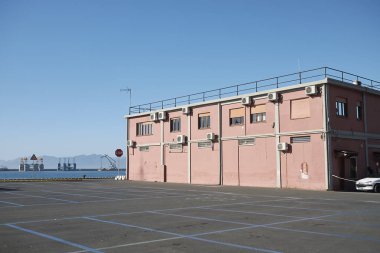 Cagliari, İtalya - 11 Kasım 2017 : Cagliari limanında bina
