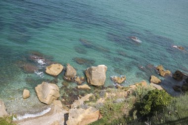 Castellammare del Golfo, İtalya - 04 Eylül 2018 : Castellammare'deki deniz kıyısı manzarası