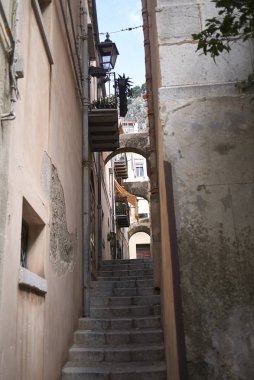 Cefalu, İtalya - 09 Eylül 2018 : Cefalu sokaklarının manzarası