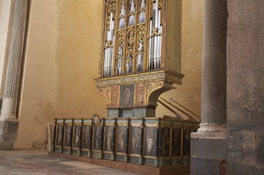 Cefalu, İtalya - 09 Eylül 2018: Cefalu Katedrali'nin org