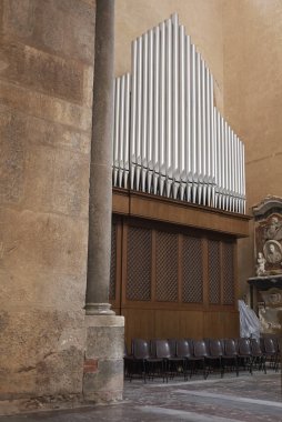 Cefalu, İtalya - 09 Eylül 2018: Cefalu Katedrali'nin org