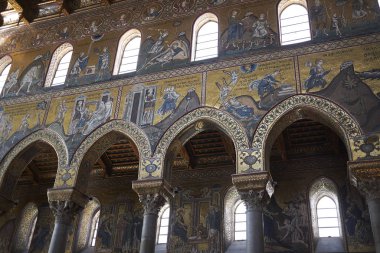 Monreale, İtalya - 11 Eylül 2018 : Monreale Katedrali'nin Bizans tarzı mozaikleri