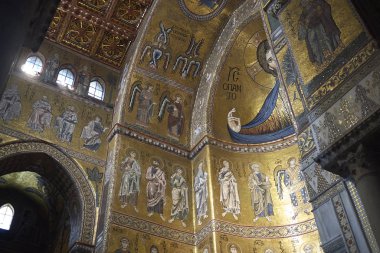Monreale, İtalya - 11 Eylül 2018 : Monreale katedrali apsis görünümü