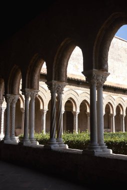 Monreale, İtalya - 11 Eylül 2018 : Monreale katedral manastırı