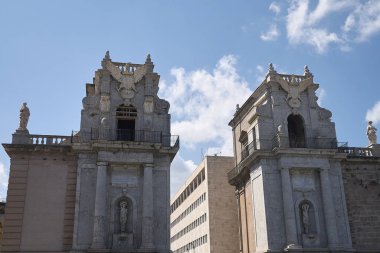 Palermo, İtalya - 08 Eylül 2018 : Porta Felice kapısı görünümü