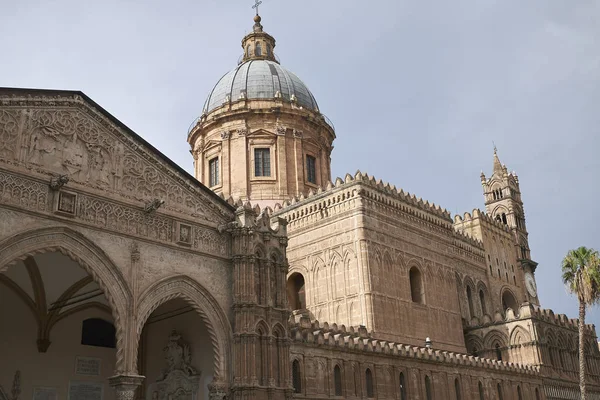 Palermo Italië September 2018 Uitzicht Kathedraal Van Palermo Portico Van — Stockfoto