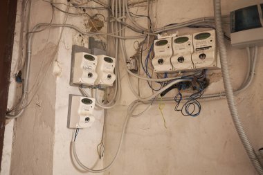 Palermo, İtalya - 06 Eylül 2018 : Elektrik sayaçları
