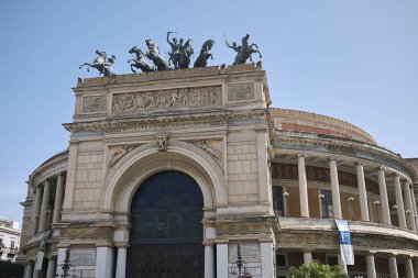 Palermo, İtalya - 07 Eylül 2018 : Teatro Politeama'nın Görünümü