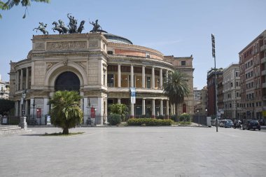 Palermo, İtalya - 07 Eylül 2018 : Teatro Politeama'nın Görünümü