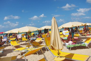 San Vito Lo Capo, Sicilya - 27 Ağustos 2011: San Vito Lo Capo turistler