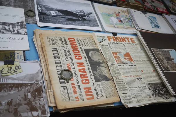 Palermo Italy September 2018 Old Newspaper Pictues Sold Vintage Market — Stock Photo, Image
