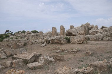 Selinunte, İtalya - 02 Eylül 2018: Tempe of Zeus riuns görünümü (Temple G)