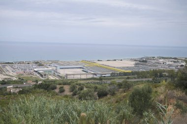 Termini Imerese, İtalya - 09 Eylül 2018 : Centrale Enel Ettore Majorana'nın Termini Imerese'deki görünümü