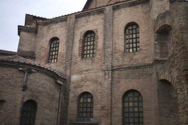 Ravenna, İtalya - 14 Ağustos 2019 : San Vitale Bazilikası dış görünümü