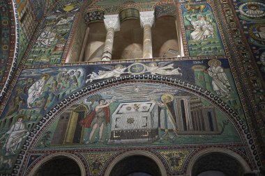 Ravenna, İtalya - 14 Ağustos 2019 : San Vitale Bazilikası iç görünümü