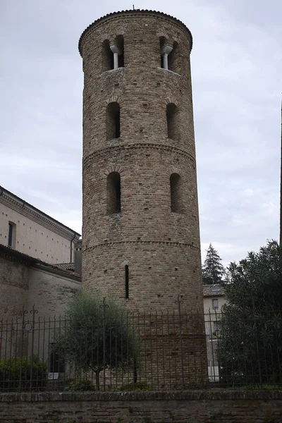 Ravenna Italien August 2019 Blick Auf Den Glockenturm Der Basilika — Stockfoto