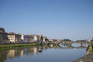 Firenze, İtalya - 21 Haziran 2018 : Ponte alla Carraia manzarası