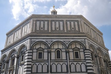 Firenze, Italy - June 21, 2018 : View of the Florence Baptistery (Battistero di San Giovanni) clipart