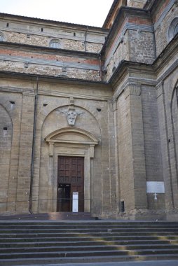 Floransa, İtalya - 27 Şubat 2019 : San Lorenzo kilisesinin görünümü