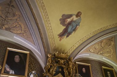 Floransa, İtalya - 01 Mart 2019 : Sala Verde Officina profumo-farmaceutica di Santa Maria Novella mağazasında