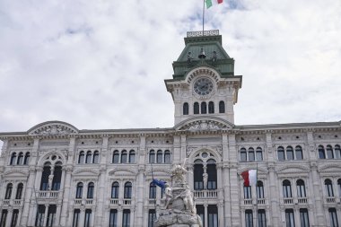 Trieste, İtalya - 19 Mart 2018 : Trieste Belediye Binası görünümü