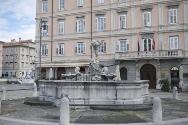 Trieste, İtalya - 19 Mart 2018 : Fontana del Giovannin görünümü