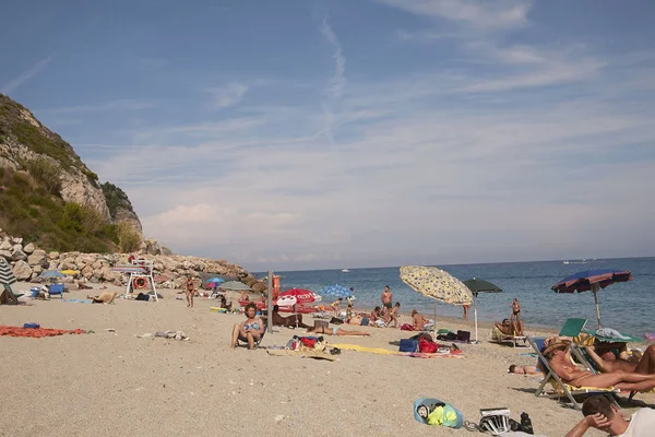 Varigotti, İtalya - 06 Ağustos 2014 : Varigotti beach