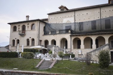 Asolo, İtalya - 26 Mart 2018 : Kraliçe Cornaro kalesinin görünümü