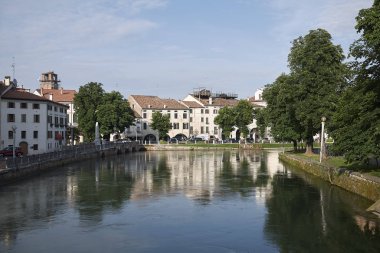 Treviso, İtalya - 29 Mayıs 2018: Treviso'da Şile Nehri Manzarası