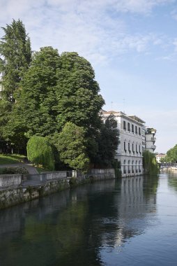 Treviso, İtalya - 29 Mayıs 2018: Treviso'da Şile Nehri Manzarası