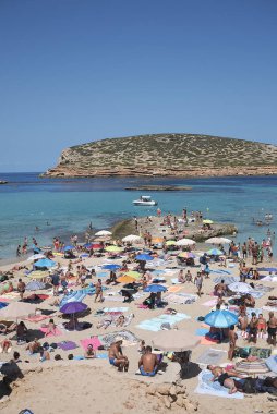 İbiza, İspanya - 03 Eylül 2019: Platges de Comte manzarası