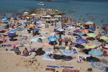 İbiza, İspanya - 03 Eylül 2019: Platges de Comte manzarası