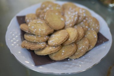 Pudra şekerli çörekler