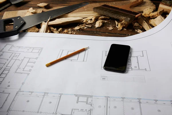 Vértes Kilátás Smartphone Ceruza Blueprint Handsaw Ecset Fából Készült Darabokat — Stock Fotó