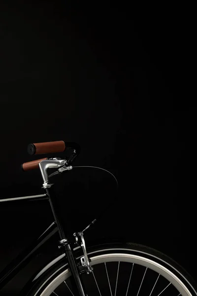 Руль Колесо Винтажного Велосипеда Изолированы Черном — стоковое фото
