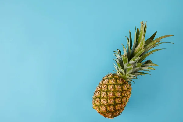 Top View Ripe Exotic Pineapple Fruit Isolated Blue — Stock Photo, Image