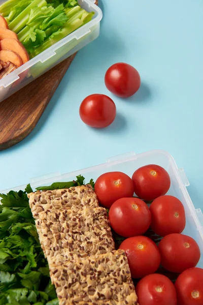 Vista Cerca Composición Alimentos Saludables Sobre Fondo Azul —  Fotos de Stock