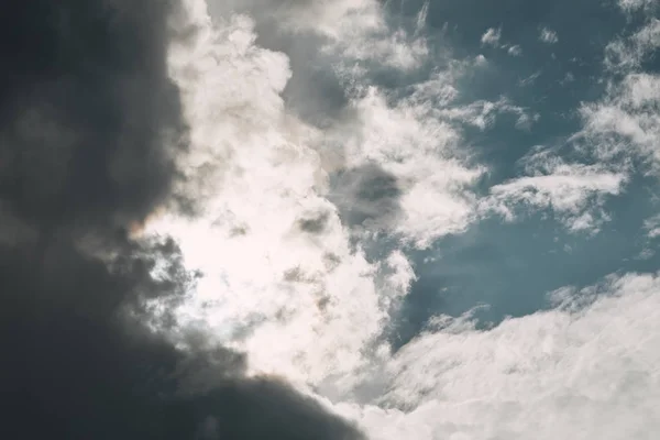 Gambar Bingkai Penuh Dari Latar Langit Mendung — Stok Foto