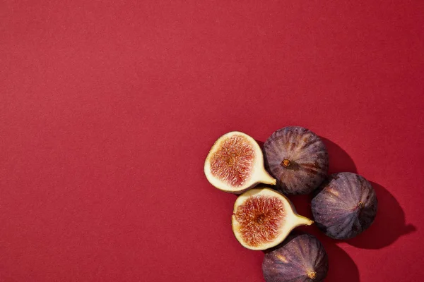 Top View Fresh Ripe Healthy Figs Red Background — Stock Photo, Image