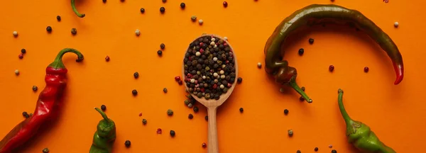 Top View Fresh Chili Peppers Peppercorns Wooden Spoon Orange — Free Stock Photo