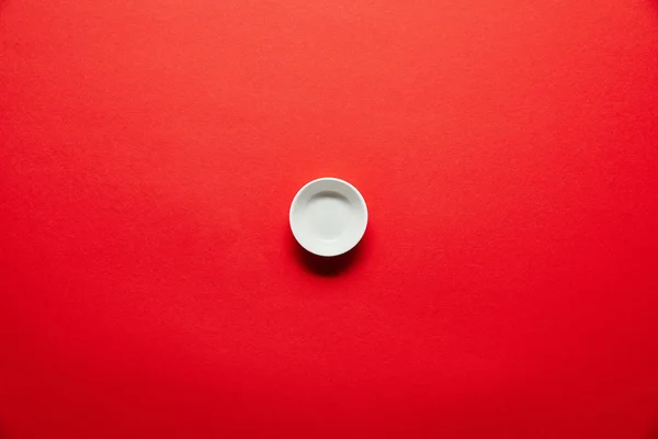 Top View White Empty Bowl Soya Sauce Red Backdrop — Stock Photo, Image