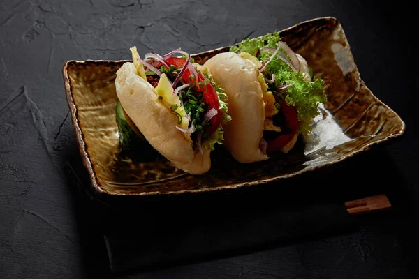 Close View Delicious Spicy Pork Buns Vegetables Plate — Stock Photo, Image