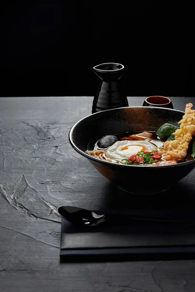 Вкусный Традиционный Японский Суп Миске Палочками Ложкой — стоковое фото