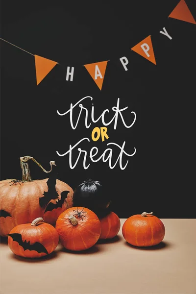 Pumpkins Paper Bats Paper Garland Word Happy Trick Treat Halloween — Stock Photo, Image