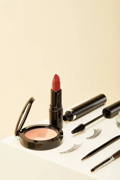 Primer Plano Kit Suministros Maquillaje Beige — Foto de Stock